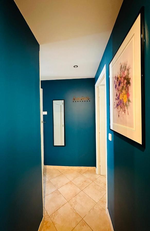 The Nice - 3 Rooms, 3Air Cond, 3Tv, 3Fans, 2 Wc, Wifi Everywhere 5Min Aeroport, Train, Beach, 1Min Tram, 15 Min Centre, Port, Parking Possible Εξωτερικό φωτογραφία