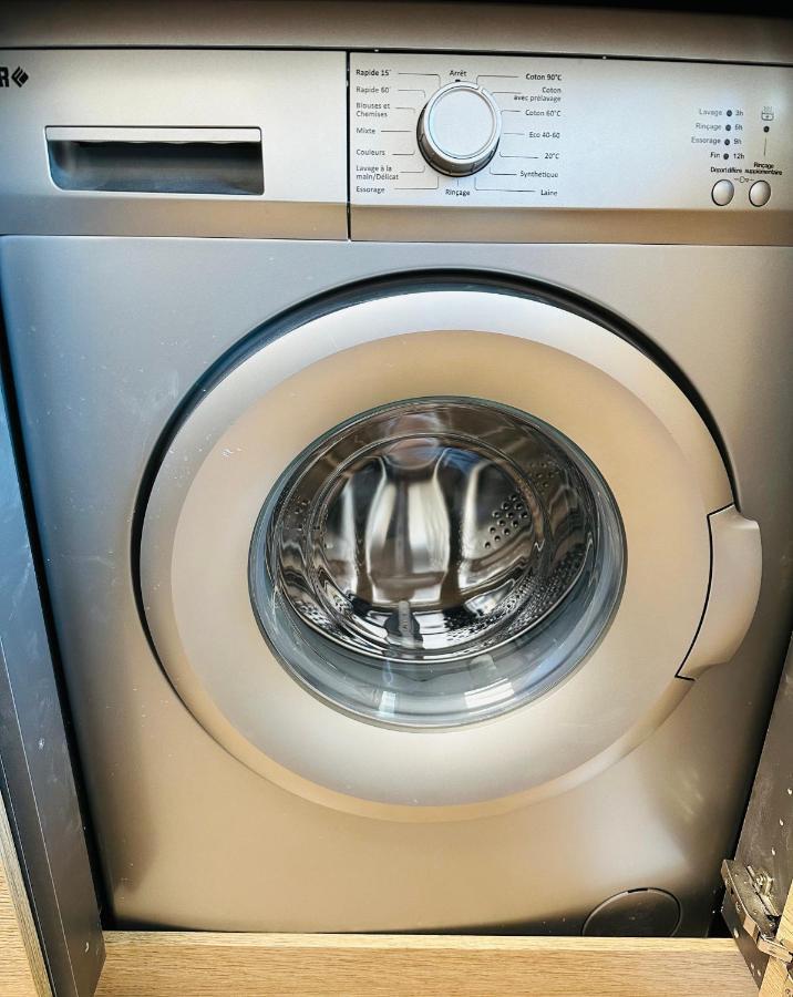 The Nice - 3 Rooms, 3Air Cond, 3Tv, 3Fans, 2 Wc, Wifi Everywhere 5Min Aeroport, Train, Beach, 1Min Tram, 15 Min Centre, Port, Parking Possible Εξωτερικό φωτογραφία