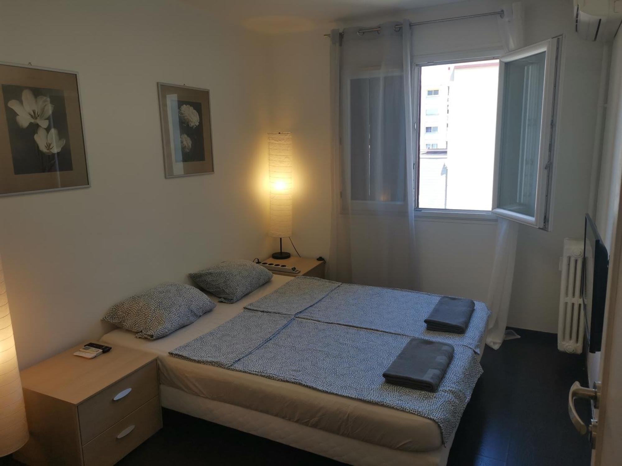 The Nice - 3 Rooms, 3Air Cond, 3Tv, 3Fans, 2 Wc, Wifi Everywhere 5Min Aeroport, Train, Beach, 1Min Tram, 15 Min Centre, Port, Parking Possible Εξωτερικό φωτογραφία